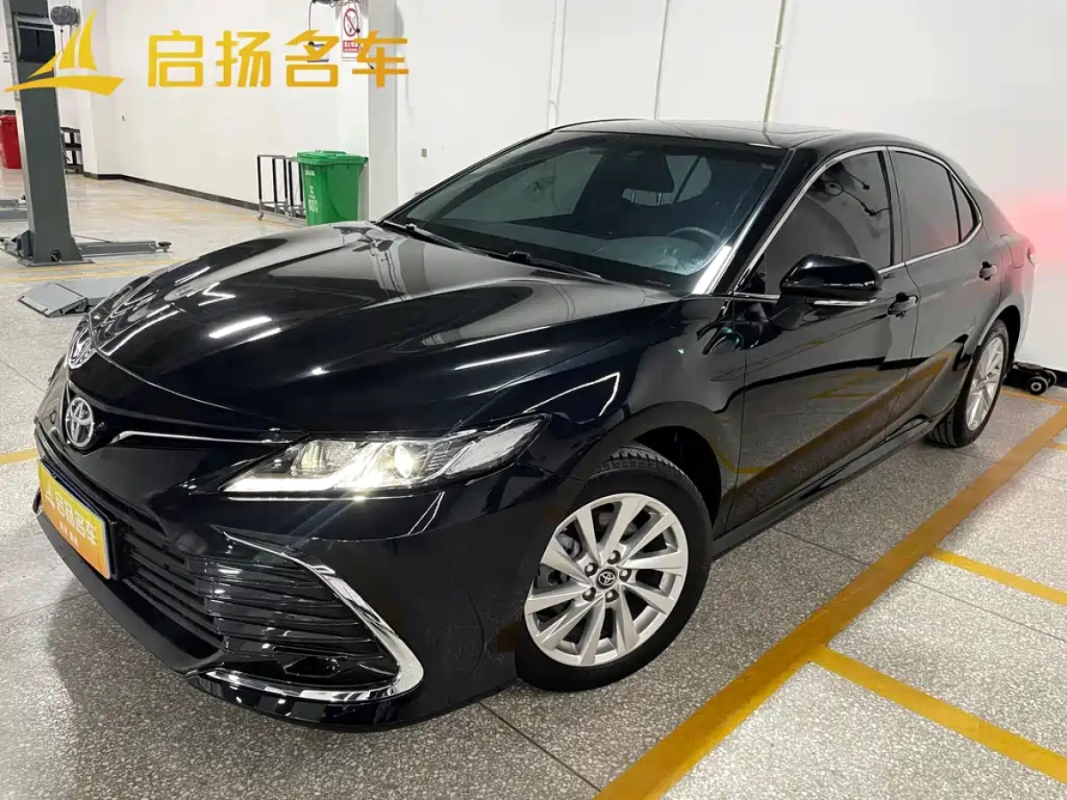 TOYOTA CAMRY  2024