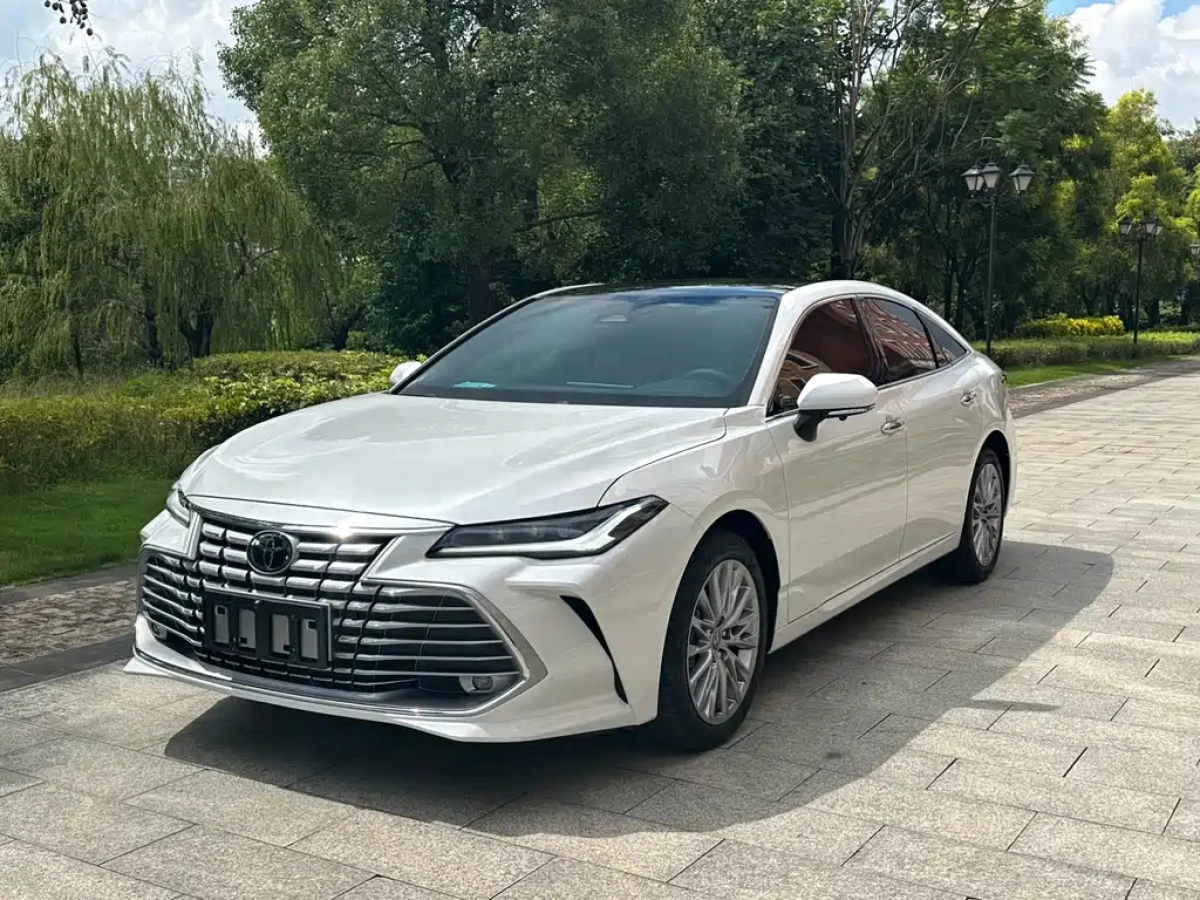 TOYOTA AVALON  2025