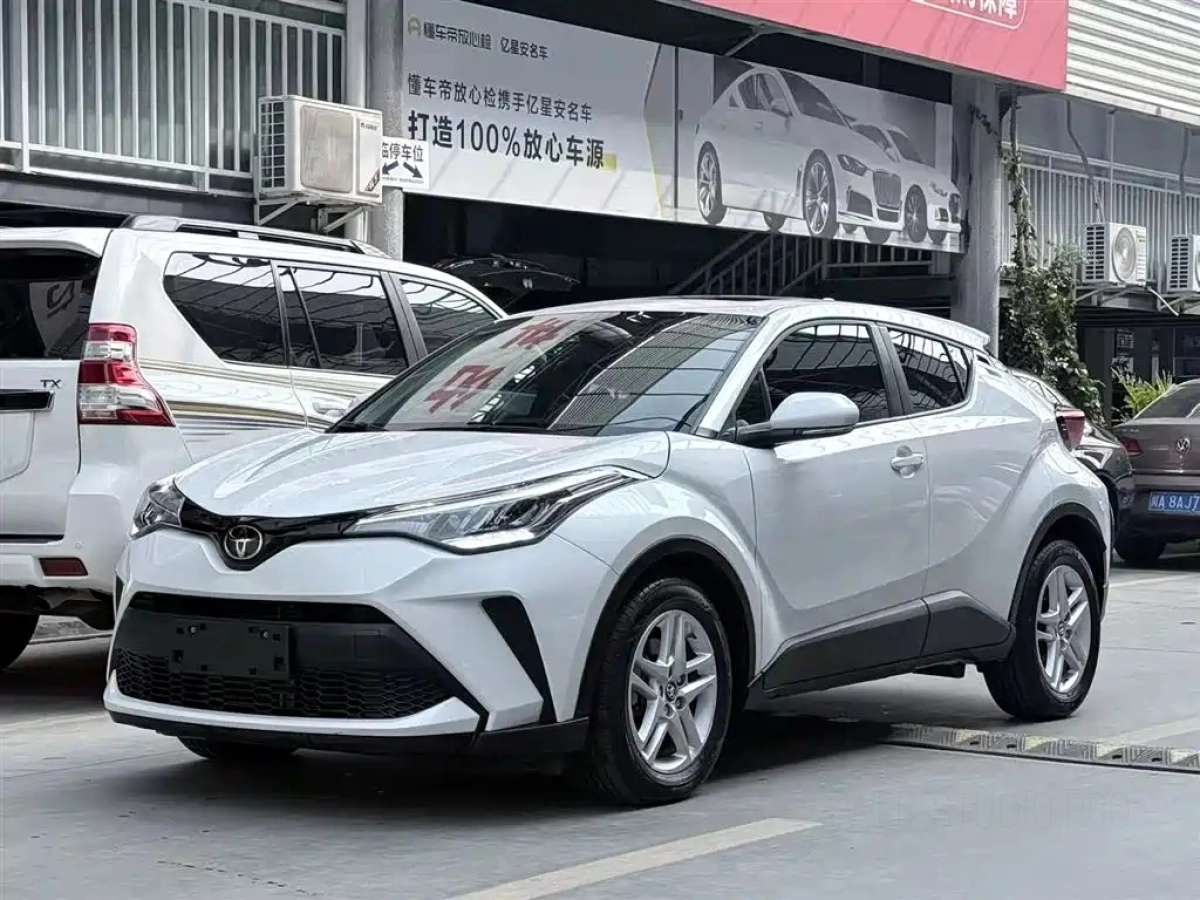 TOYOTA C-HR  2023
