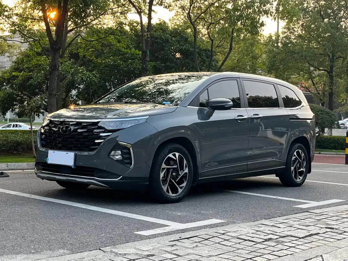 HYUNDAI CUSTO  2023