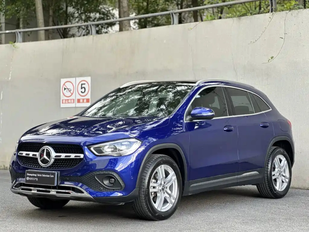 MERCEDES BENZ GLA  2021