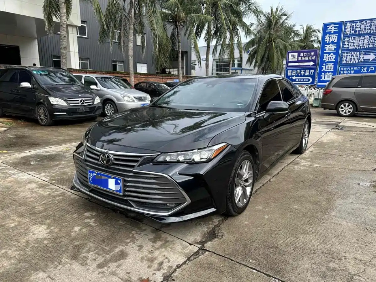 TOYOTA AVALON  2021
