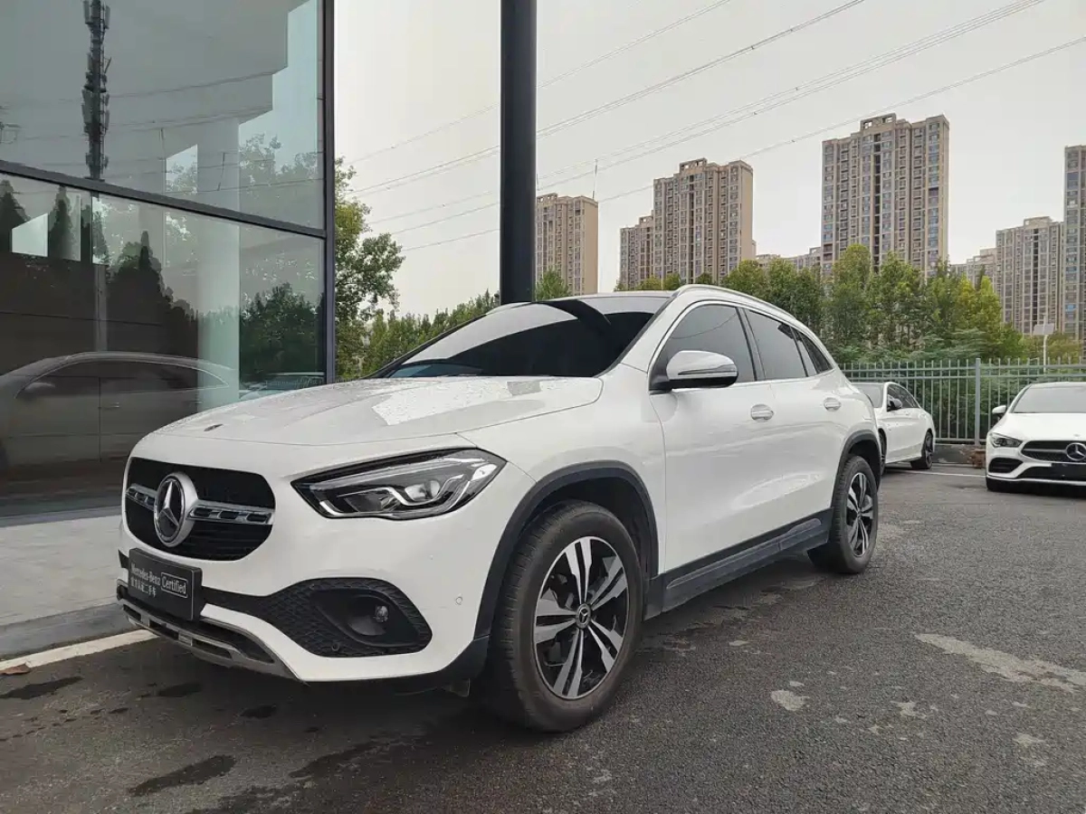 MERCEDES BENZ GLA  2022