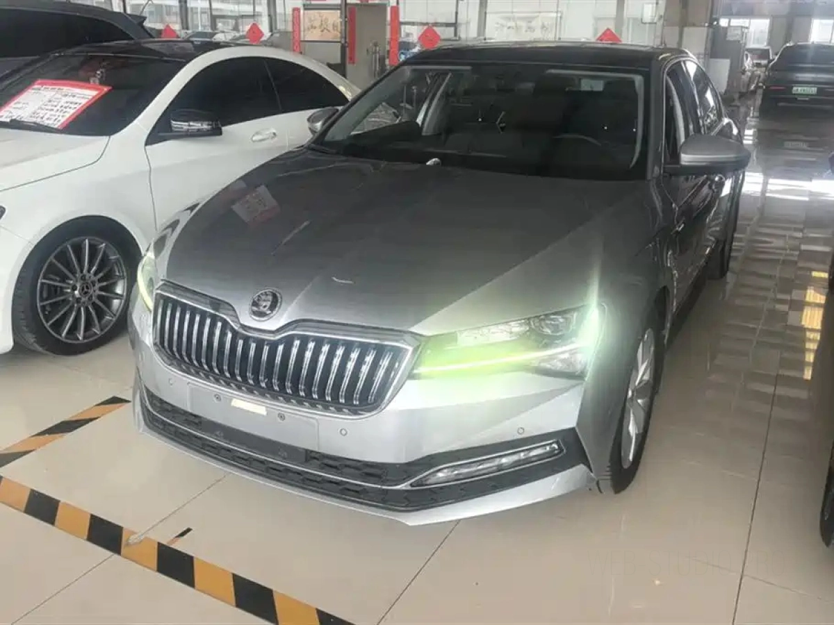 SKODA SUPERB  2020