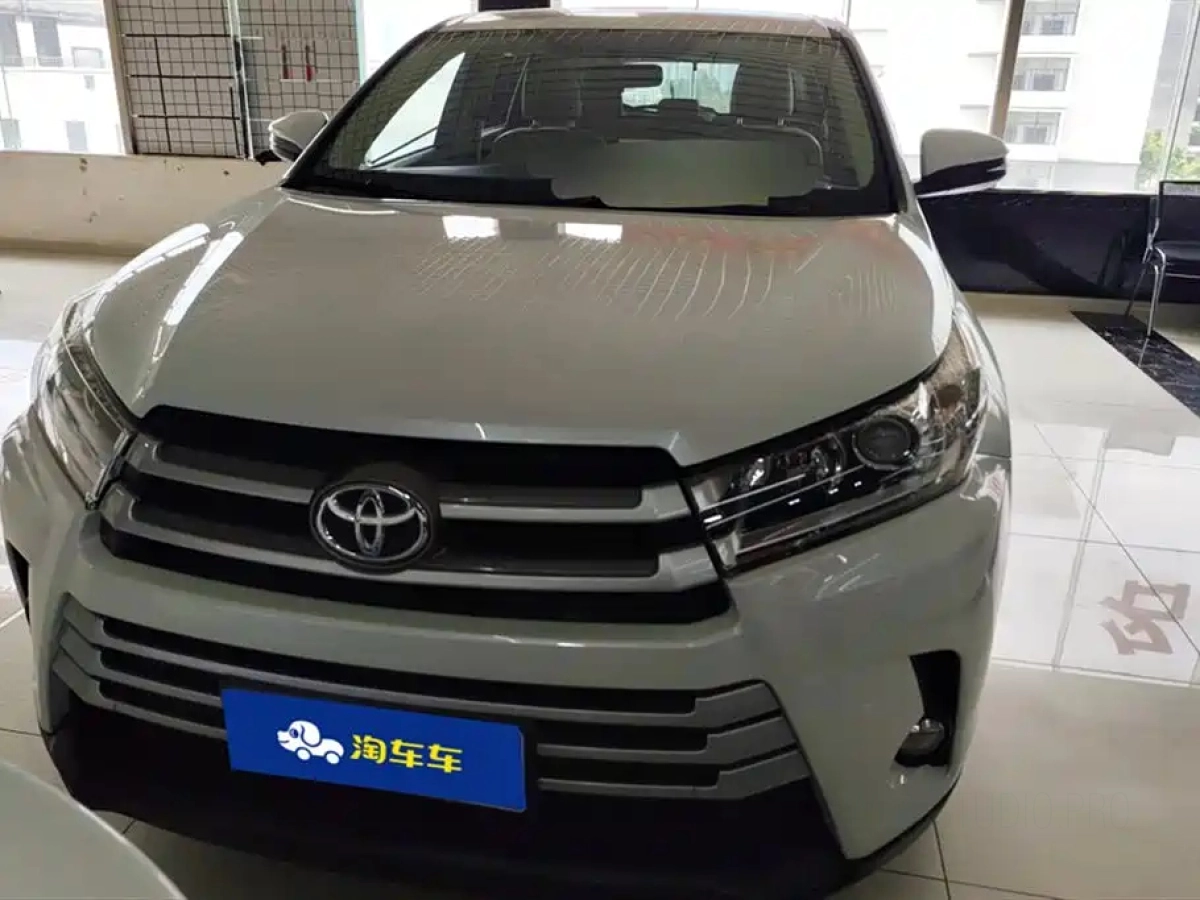 TOYOTA HIGHLANDER