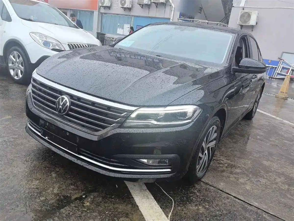 VOLKSWAGEN LAVIDA  2022