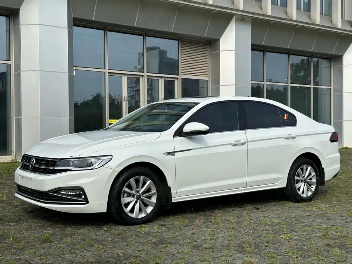 VOLKSWAGEN BORA  2021