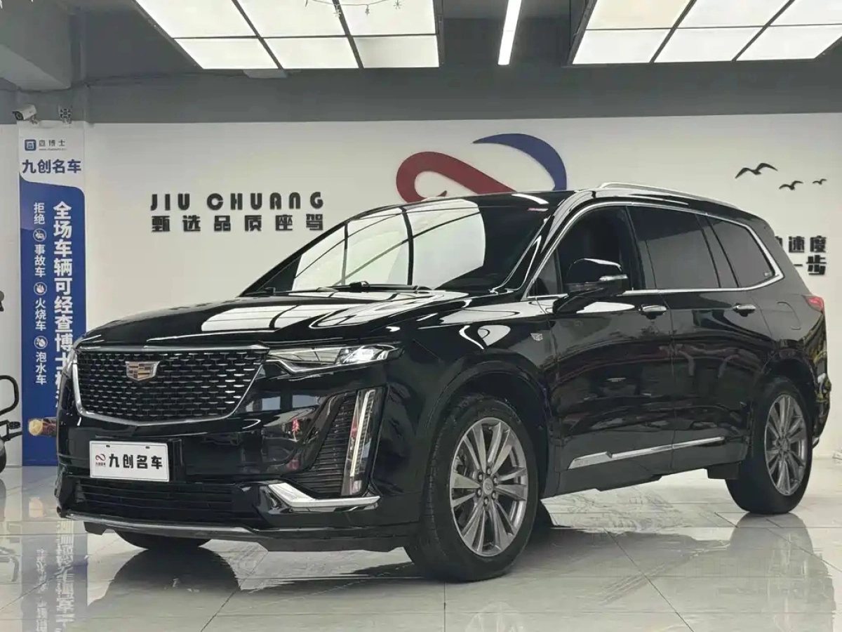CADILLAC XT6