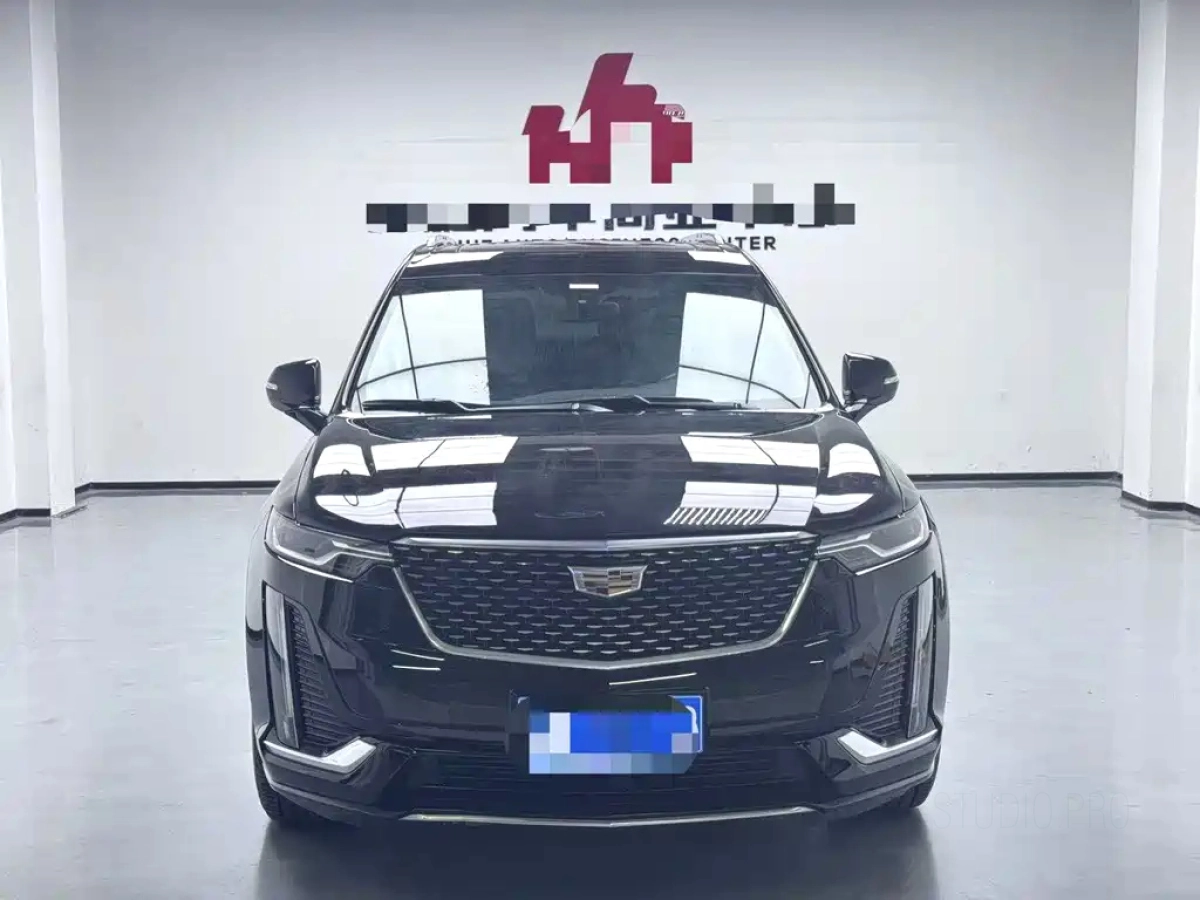 CADILLAC XT6