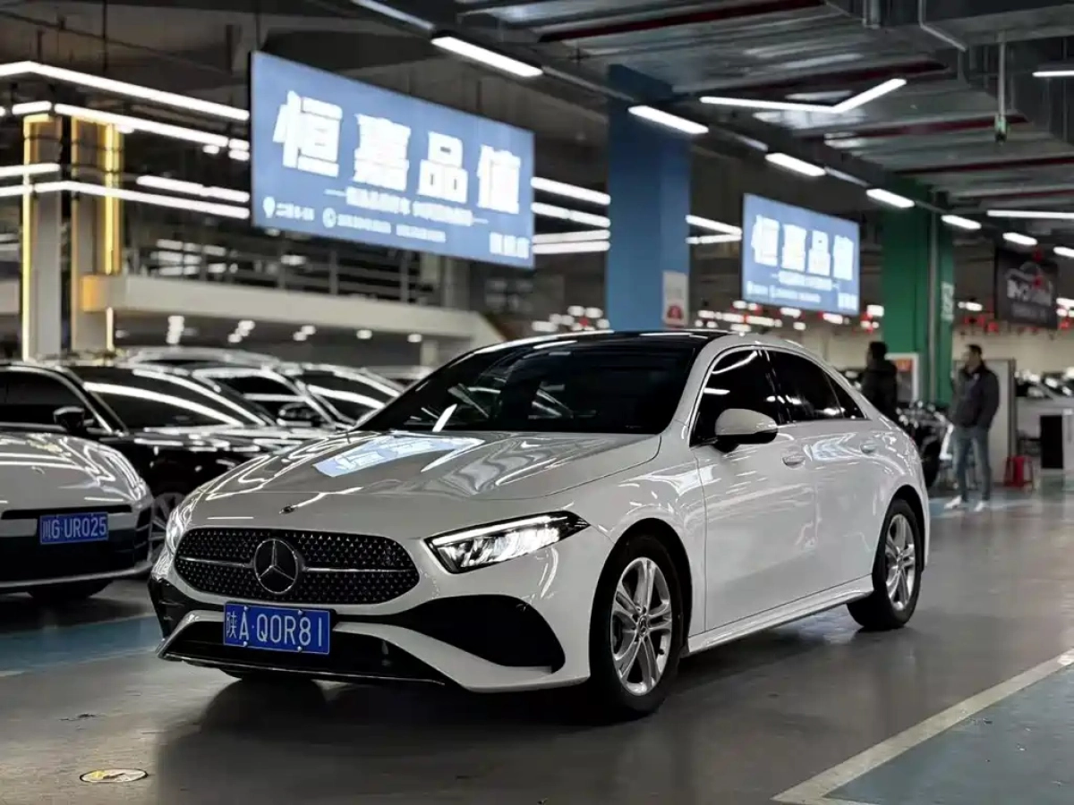 MERCEDES BENZ A-CLASS  2024