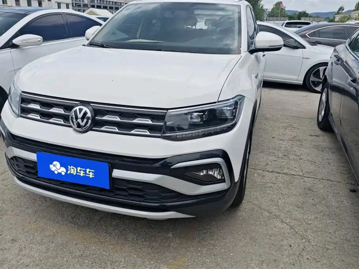 VOLKSWAGEN T-CROSS