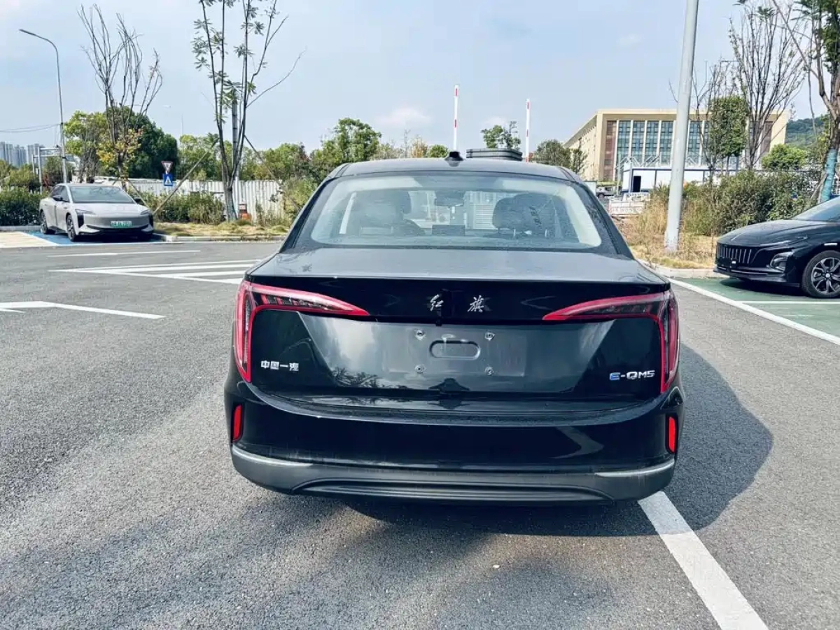 HONGQI E-QM5