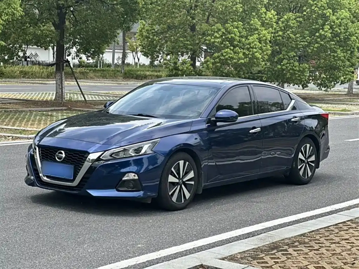 NISSAN TEANA