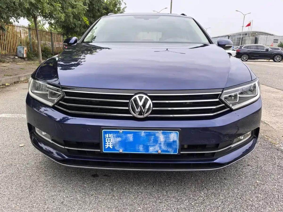 VOLKSWAGEN PASSAT VARIANT