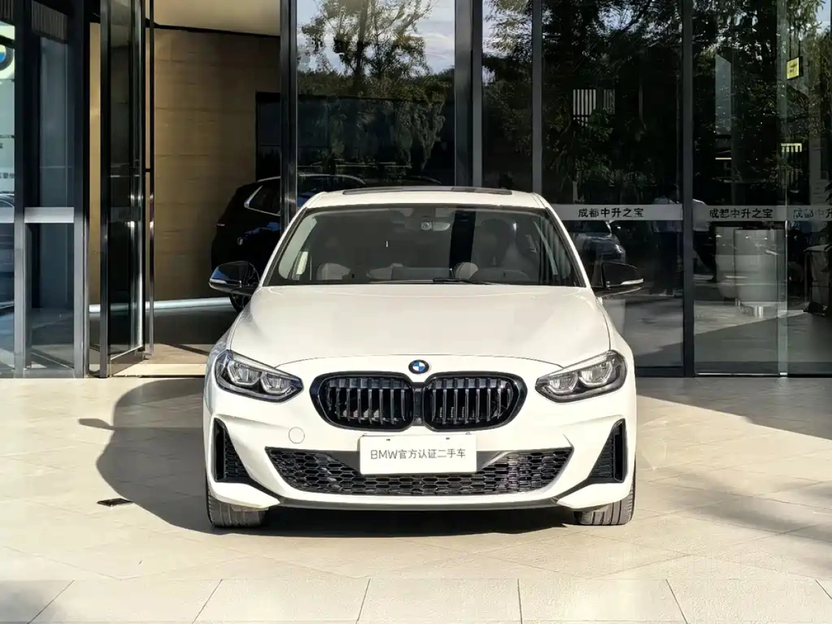 BMW 1-SERIES