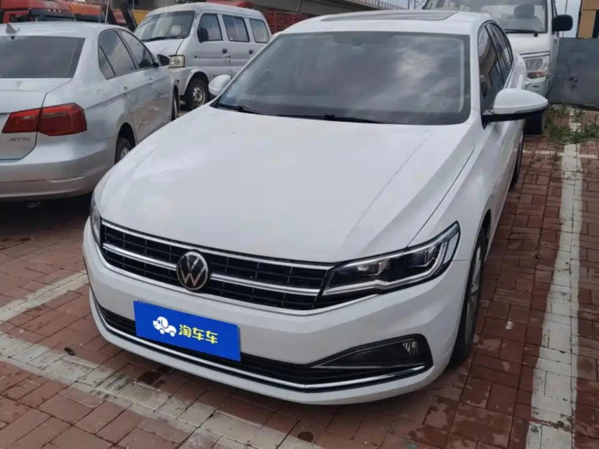 VOLKSWAGEN BORA  2021