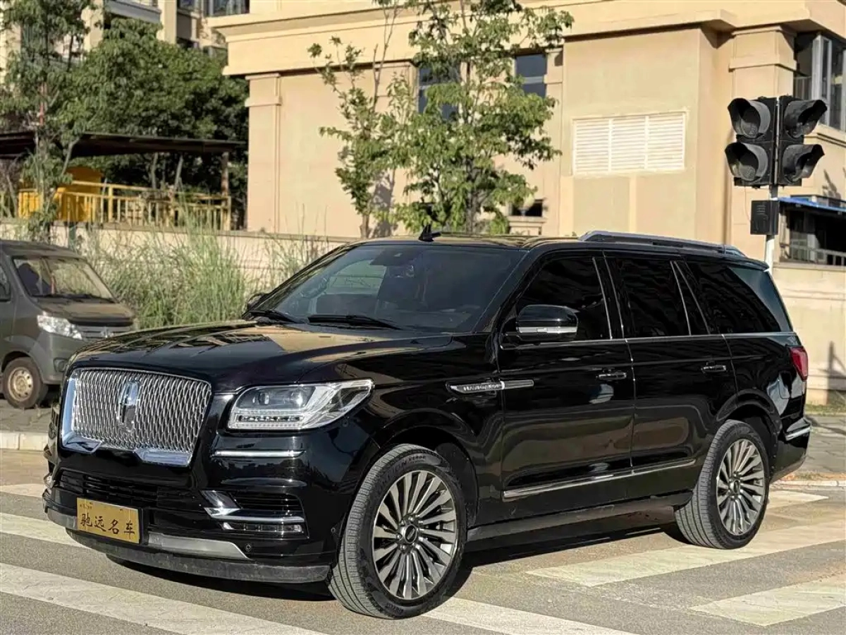 LINCOLN NAVIGATOR