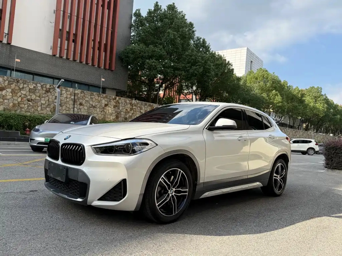 BMW X2