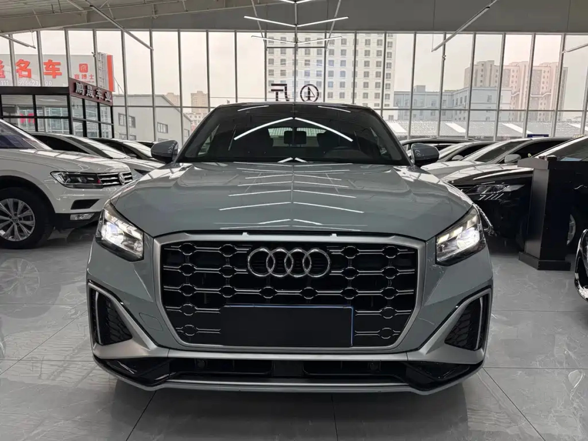 AUDI Q2L