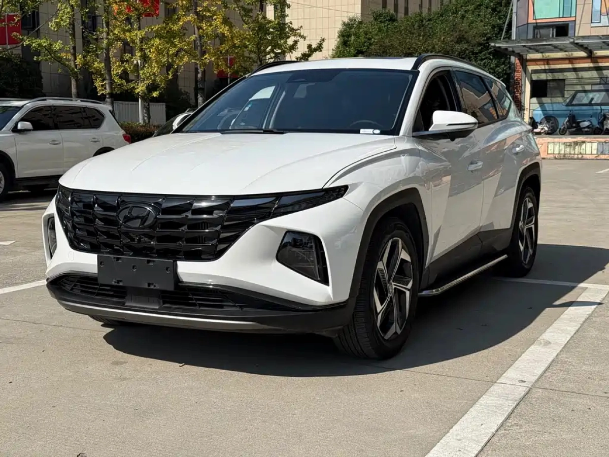 HYUNDAI TUCSON  2023