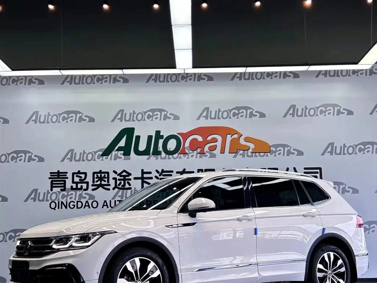 VOLKSWAGEN TIGUAN L  2021