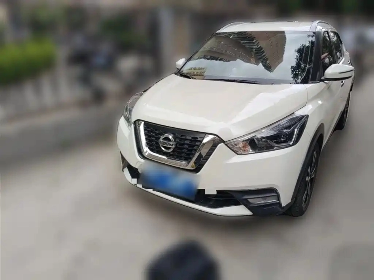 NISSAN KICKS  2021