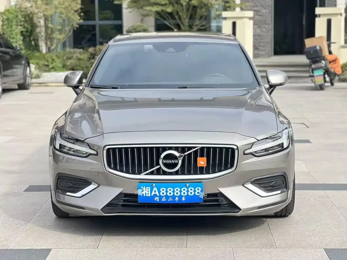 VOLVO S60