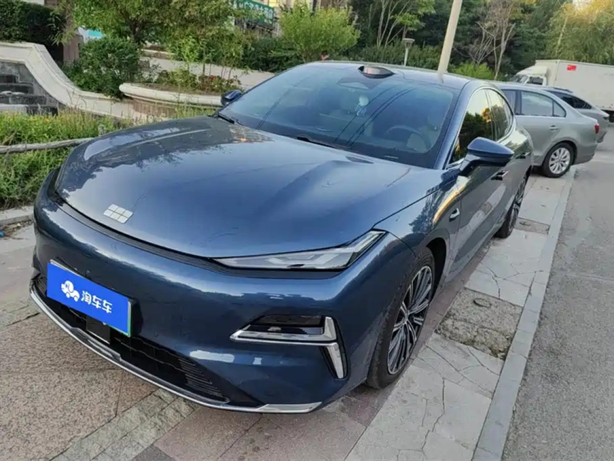 GEELY GALAXY GALAXY XingYao 8  2025