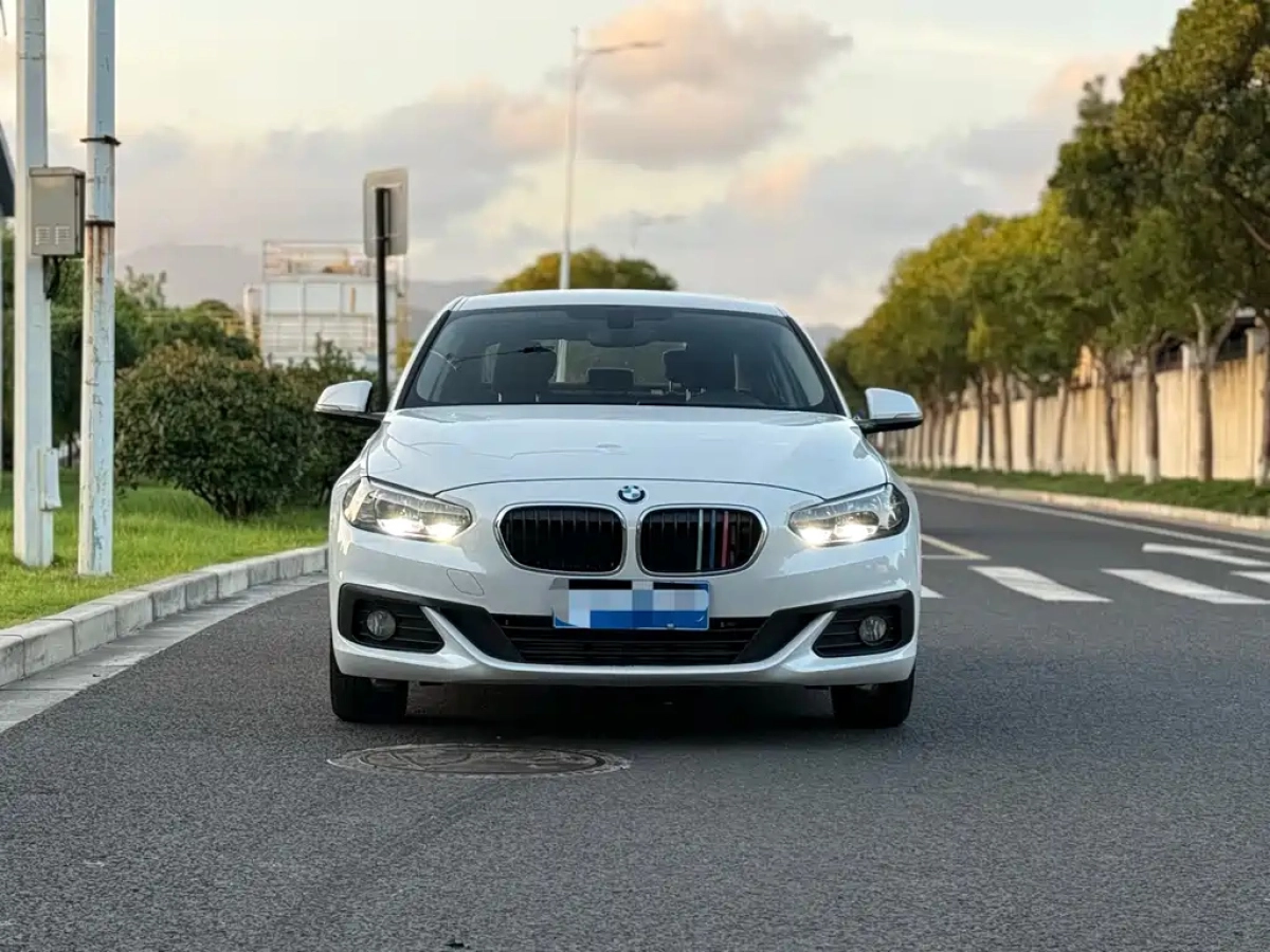 BMW 1-SERIES