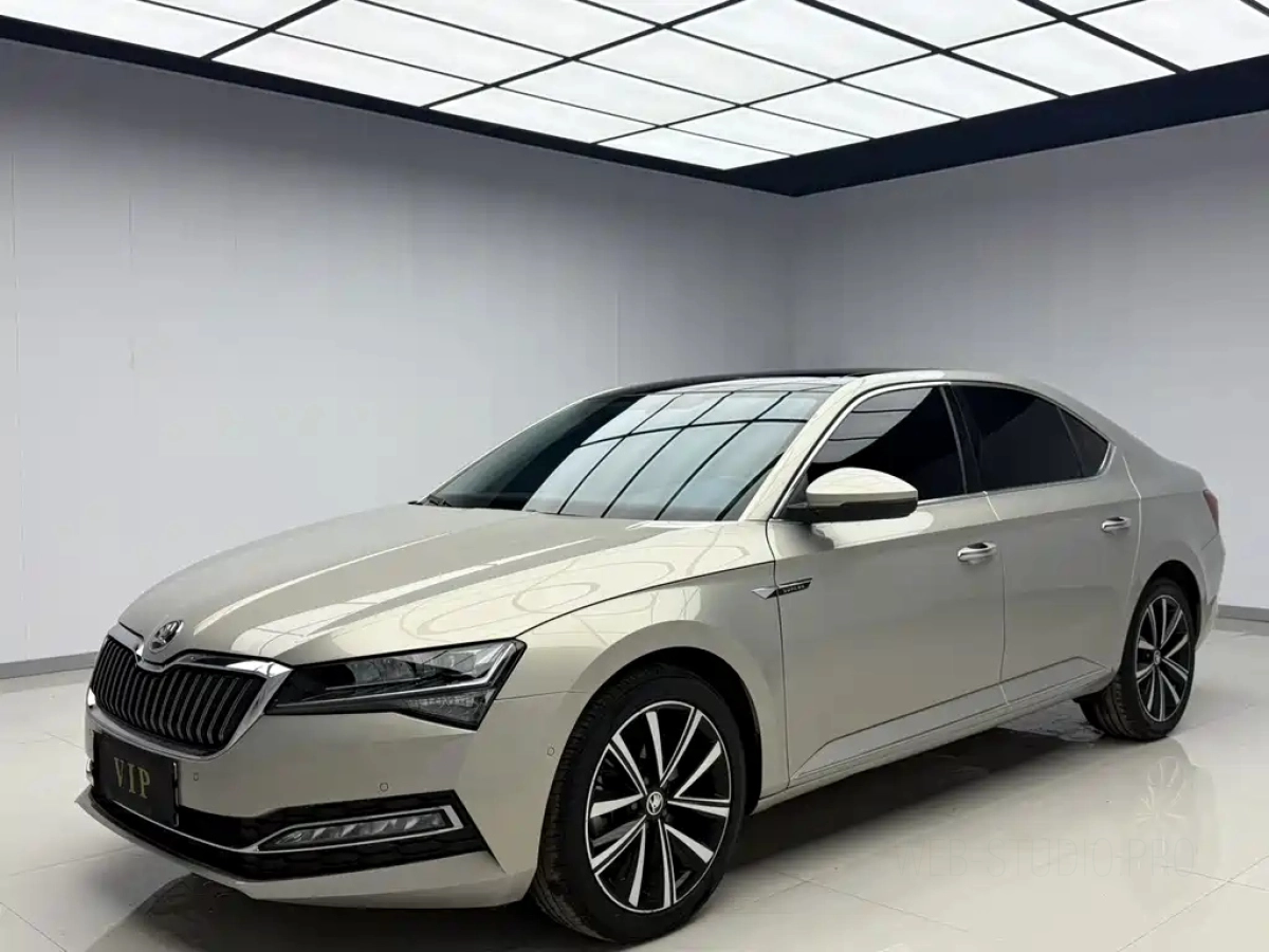 SKODA SUPERB  2022