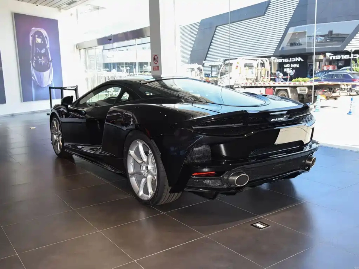 MCLAREN GT