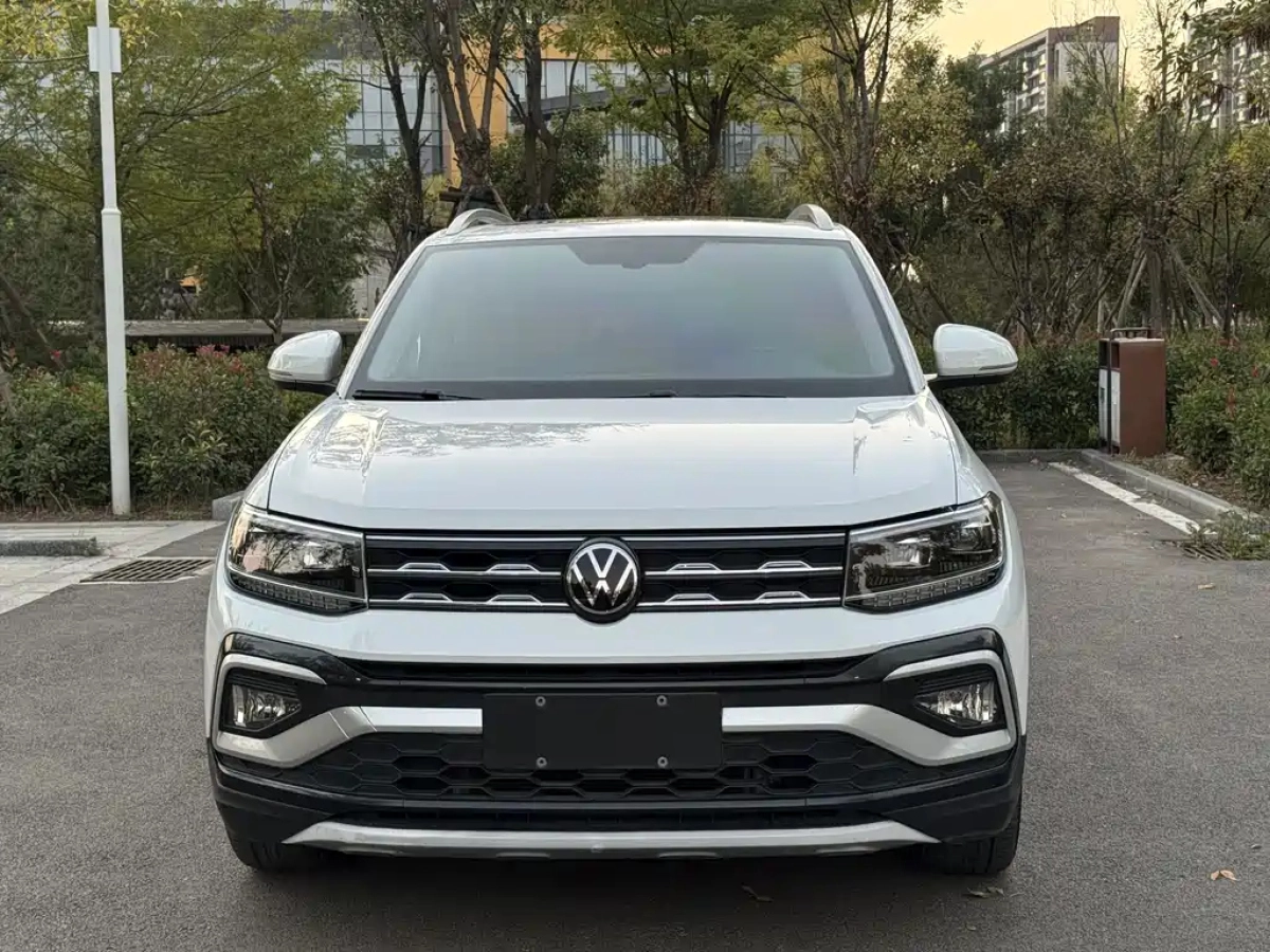 VOLKSWAGEN T-CROSS