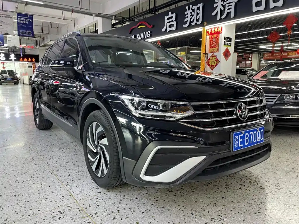 VOLKSWAGEN TIGUAN L  2021
