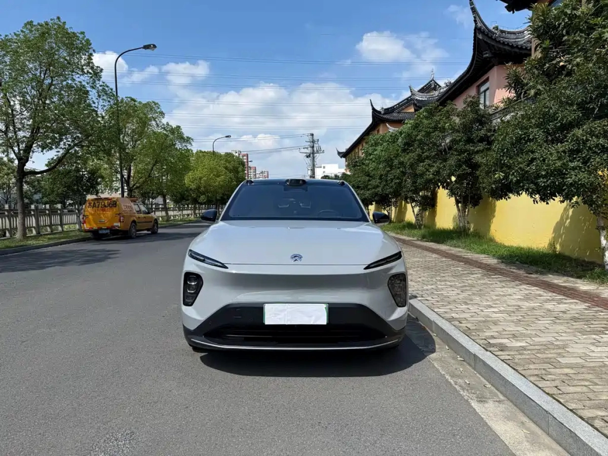 NIO EC7