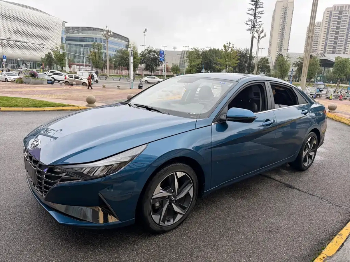 HYUNDAI ELANTRA  2022