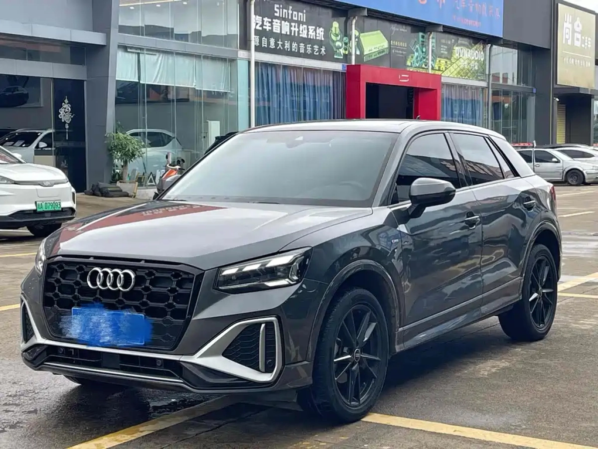 AUDI Q2L