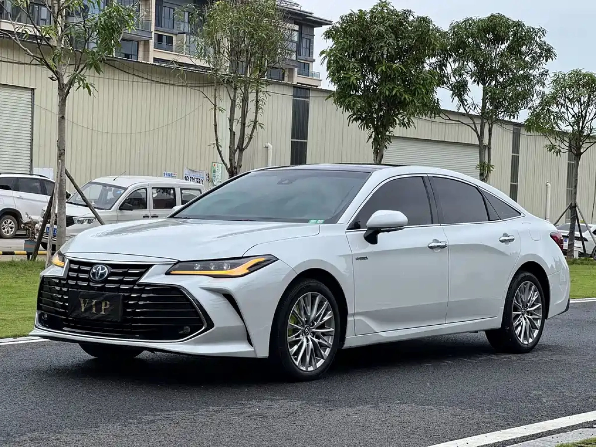 TOYOTA AVALON  2022