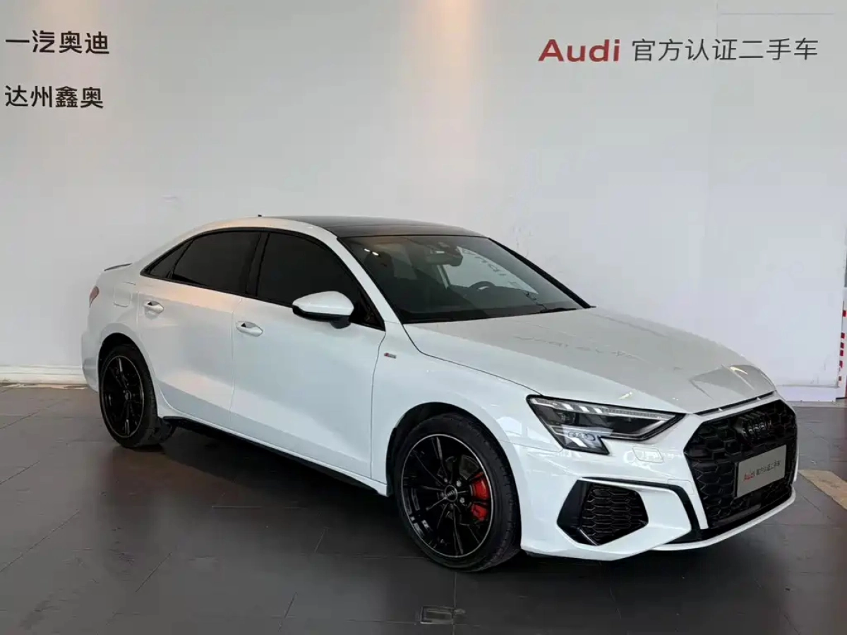AUDI A3  2023