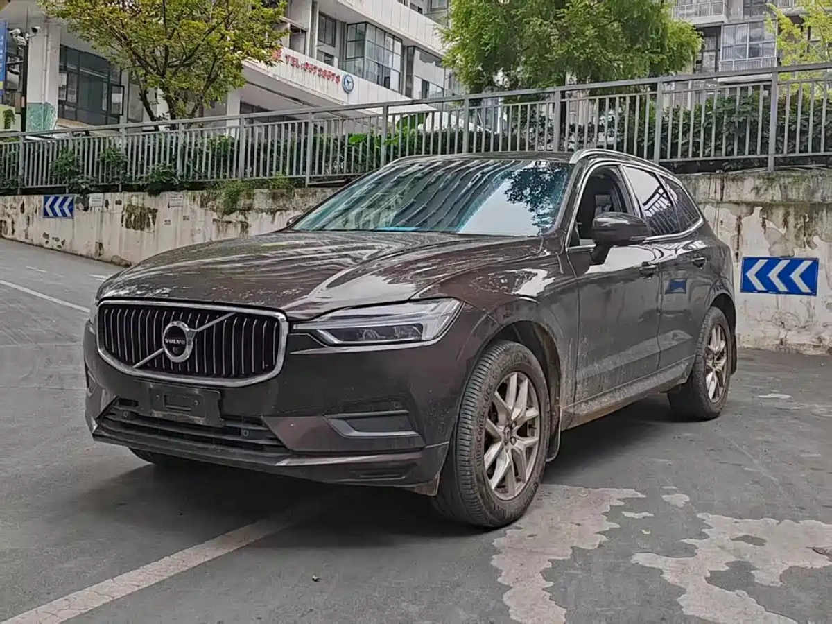 VOLVO XC60  2019