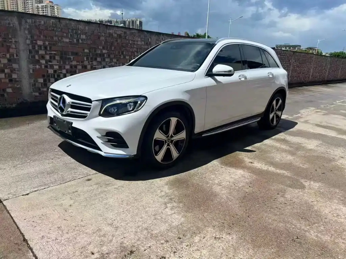 MERCEDES BENZ GLC