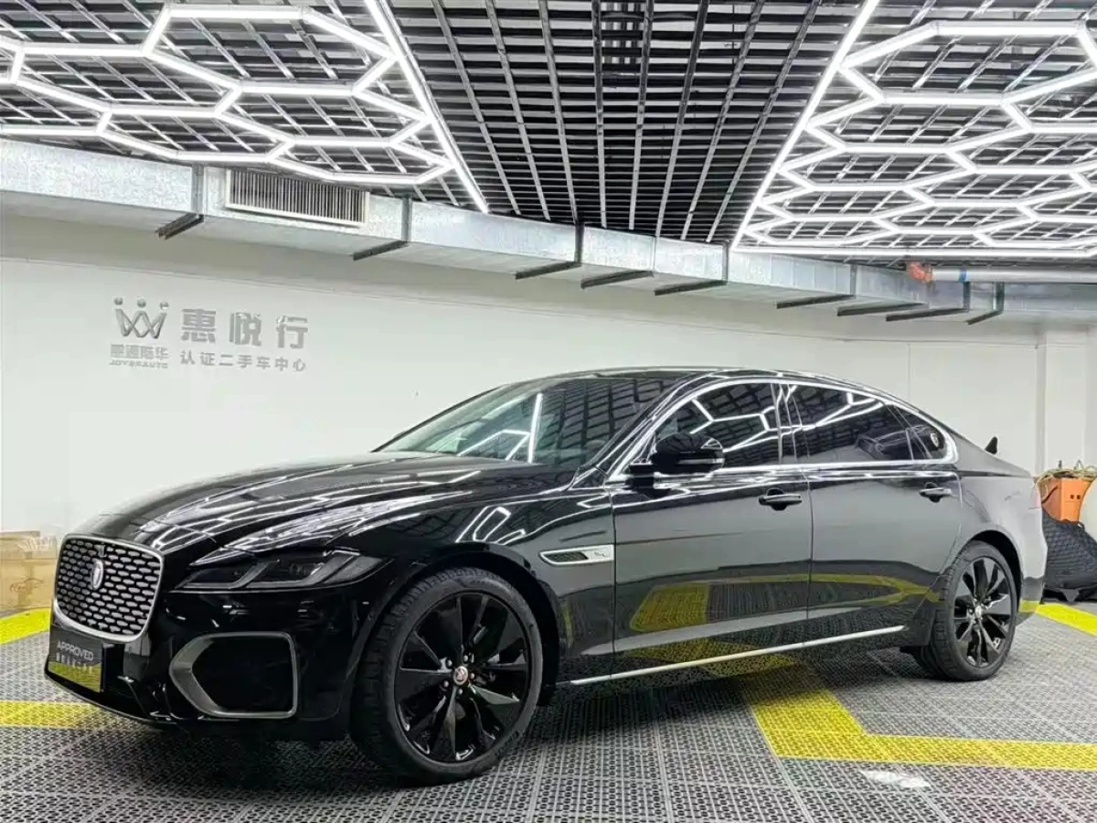 JAGUAR XFL  2025