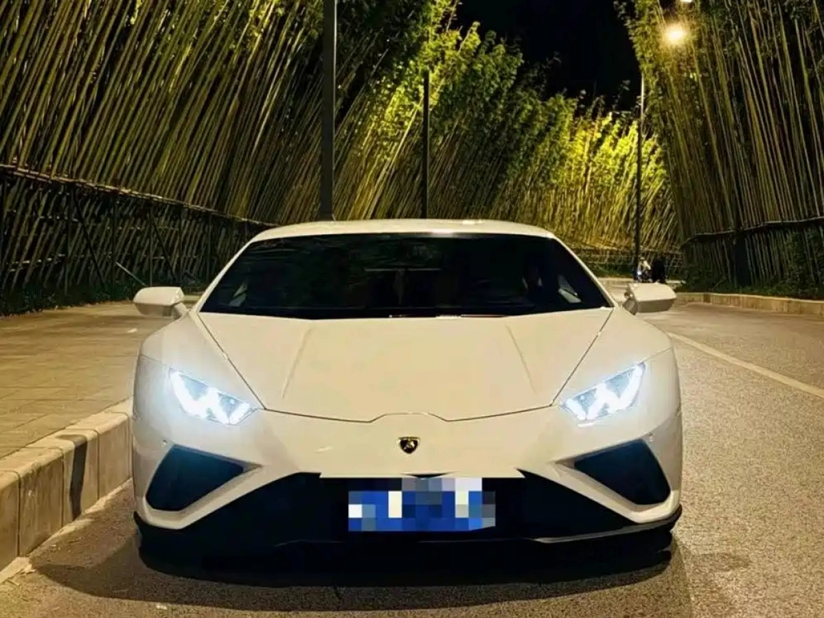 LAMBORGHINI HURACAN  2023