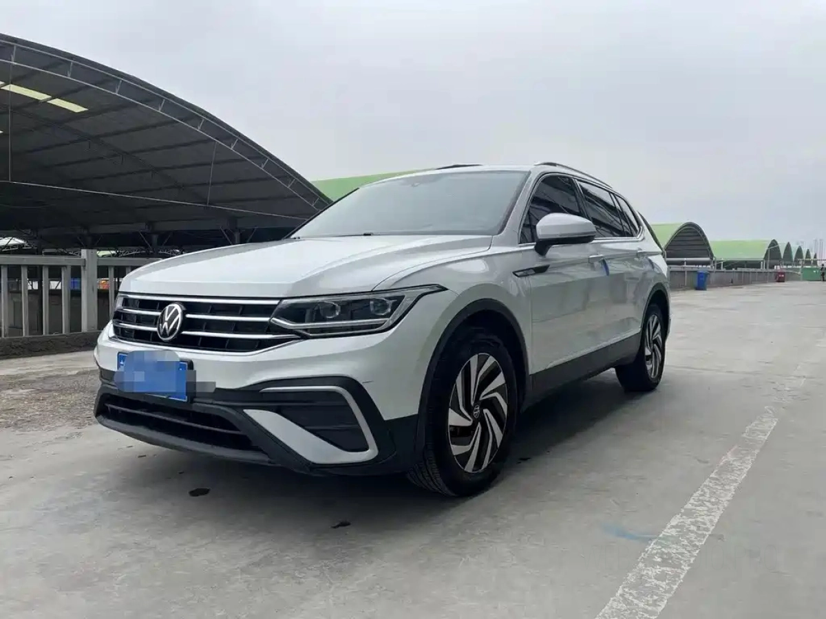 VOLKSWAGEN TIGUAN L  2023
