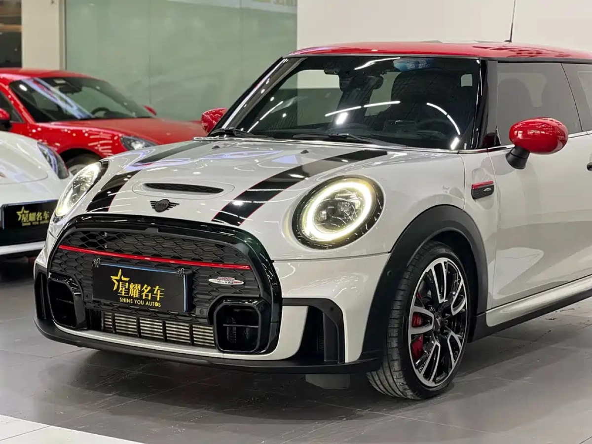 MINI JCW