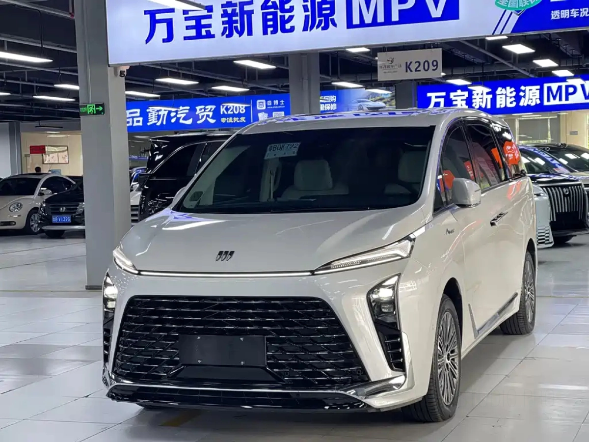 BUICK GL8 NEW ENERGY