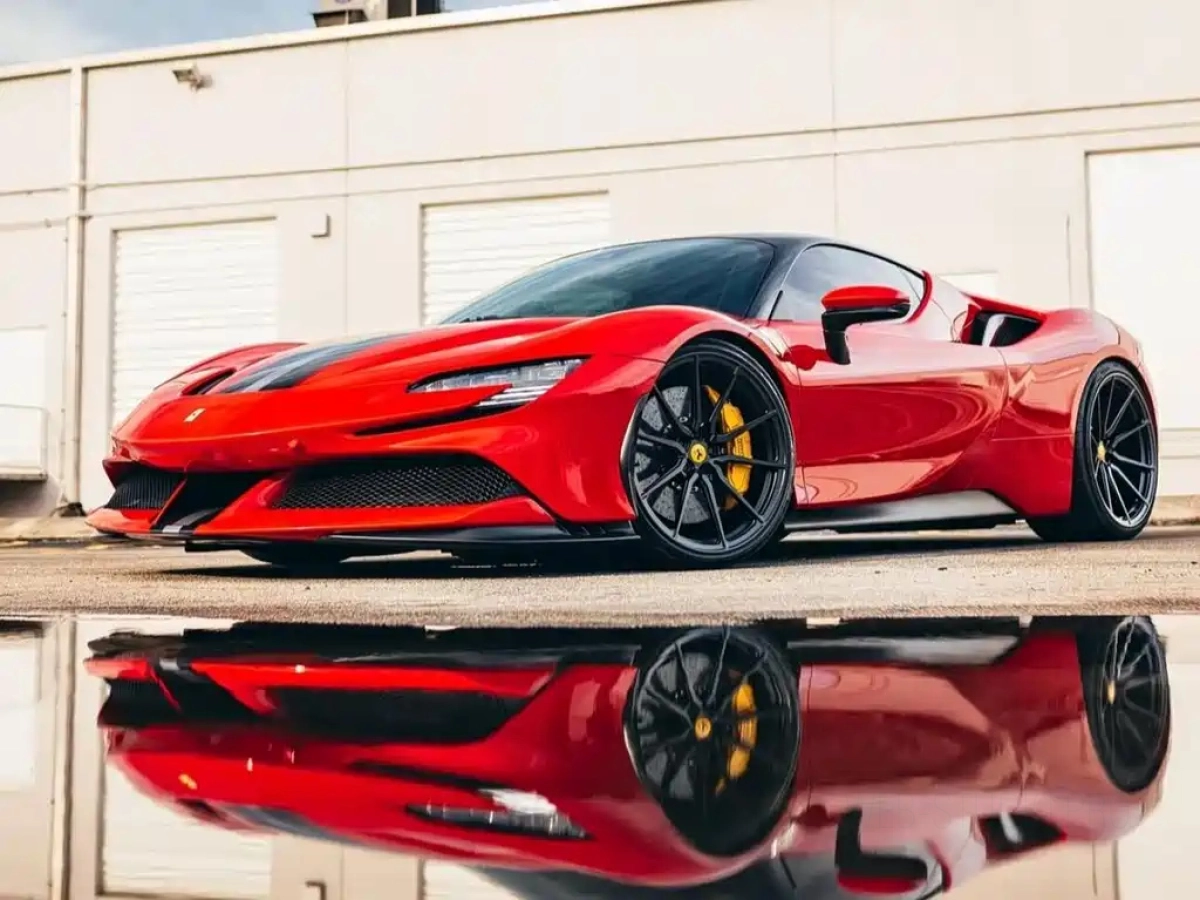 FERRARI SF90
