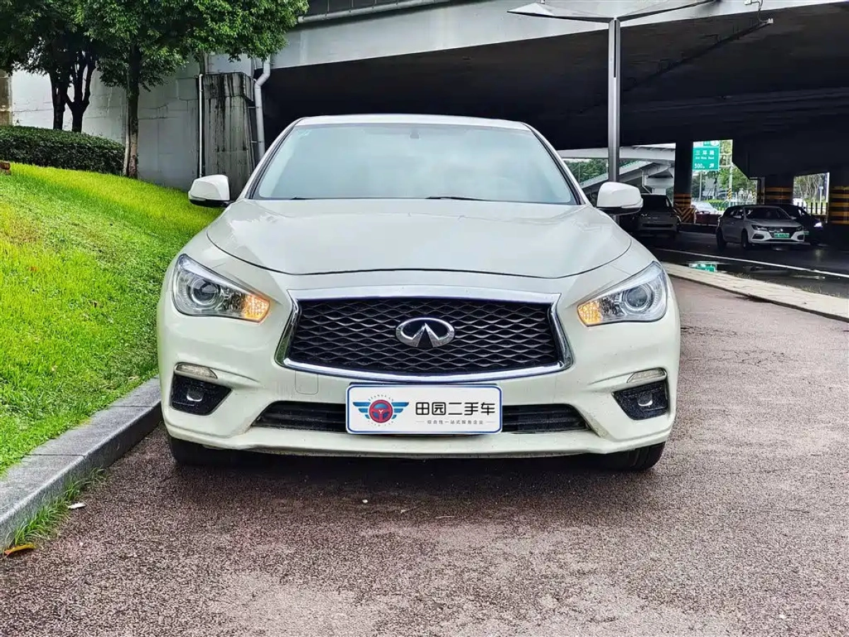 INFINITI Q50L
