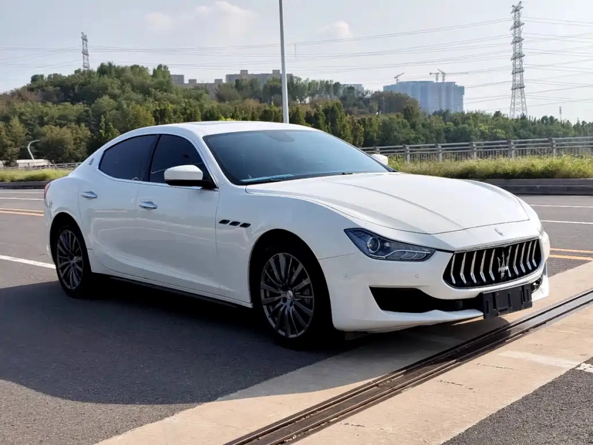 MASERATI GHIBLI