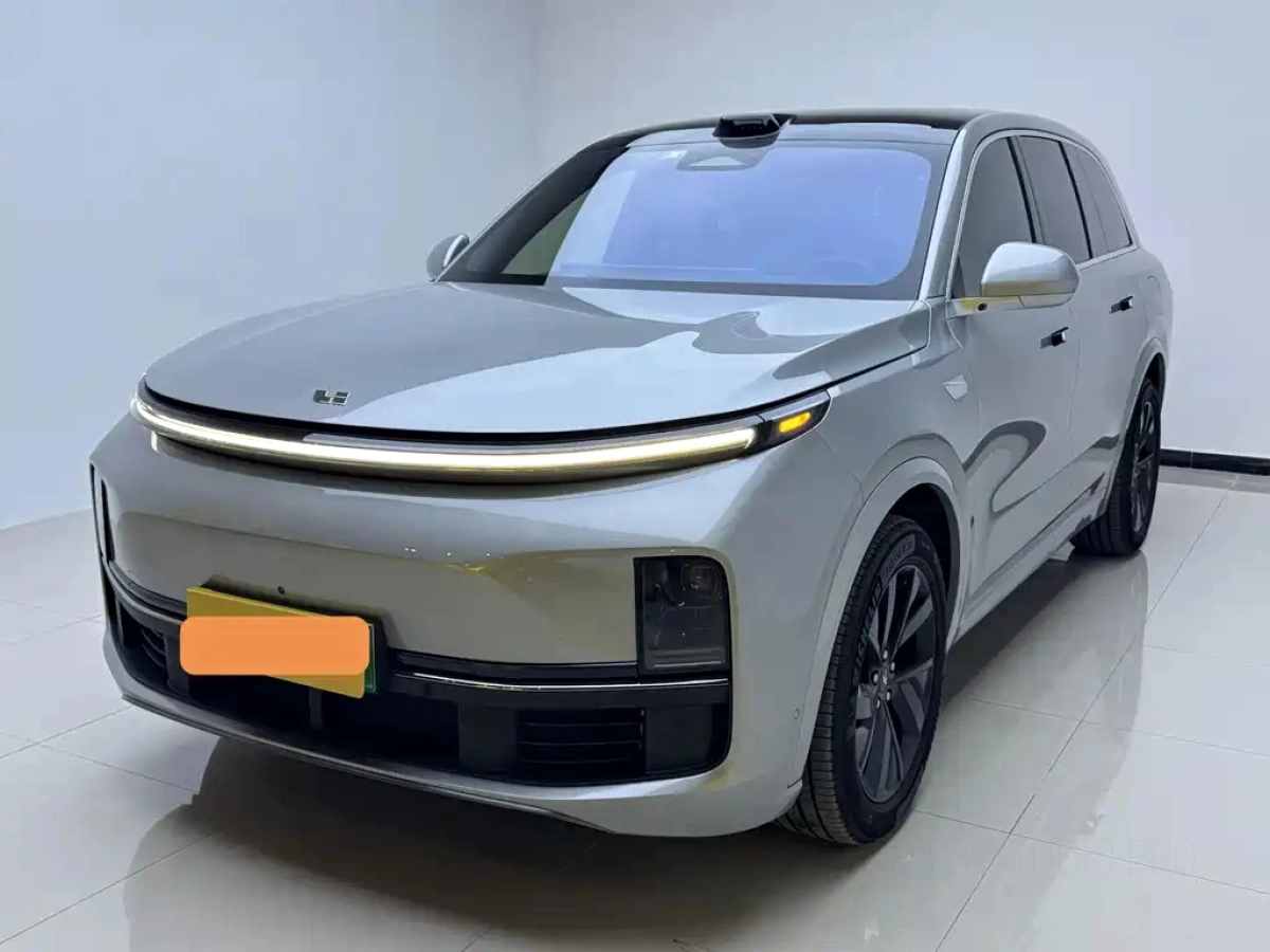 LI AUTO L8  2022