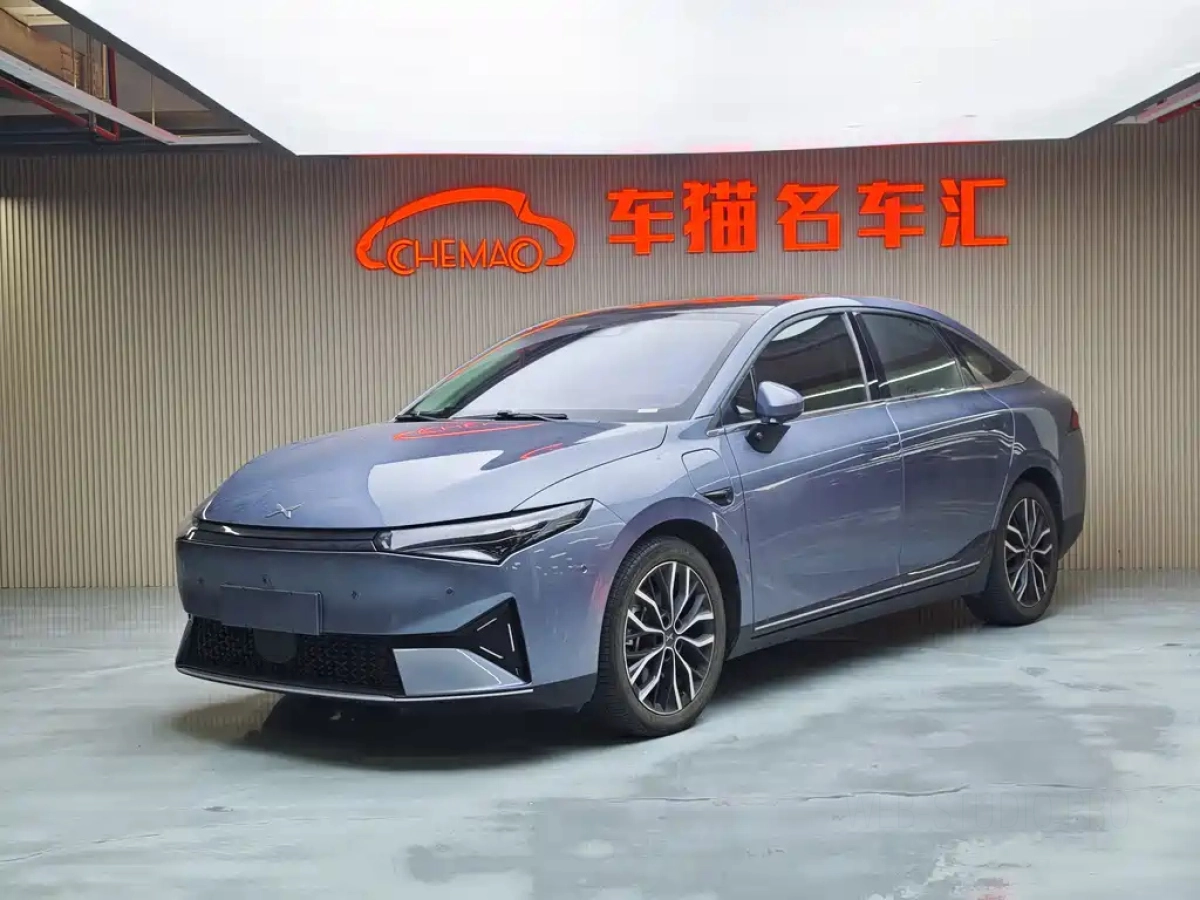 XPENG MOTORS P5  2023